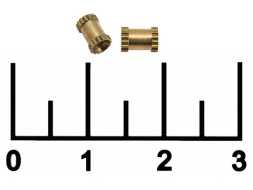 Втулка с внутренней резьбой М2*5*3.2 латунь
