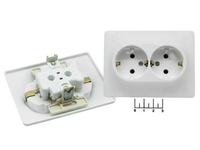 Розетка электрическая 2* врезная с землей Glossa белая (GSL000124)